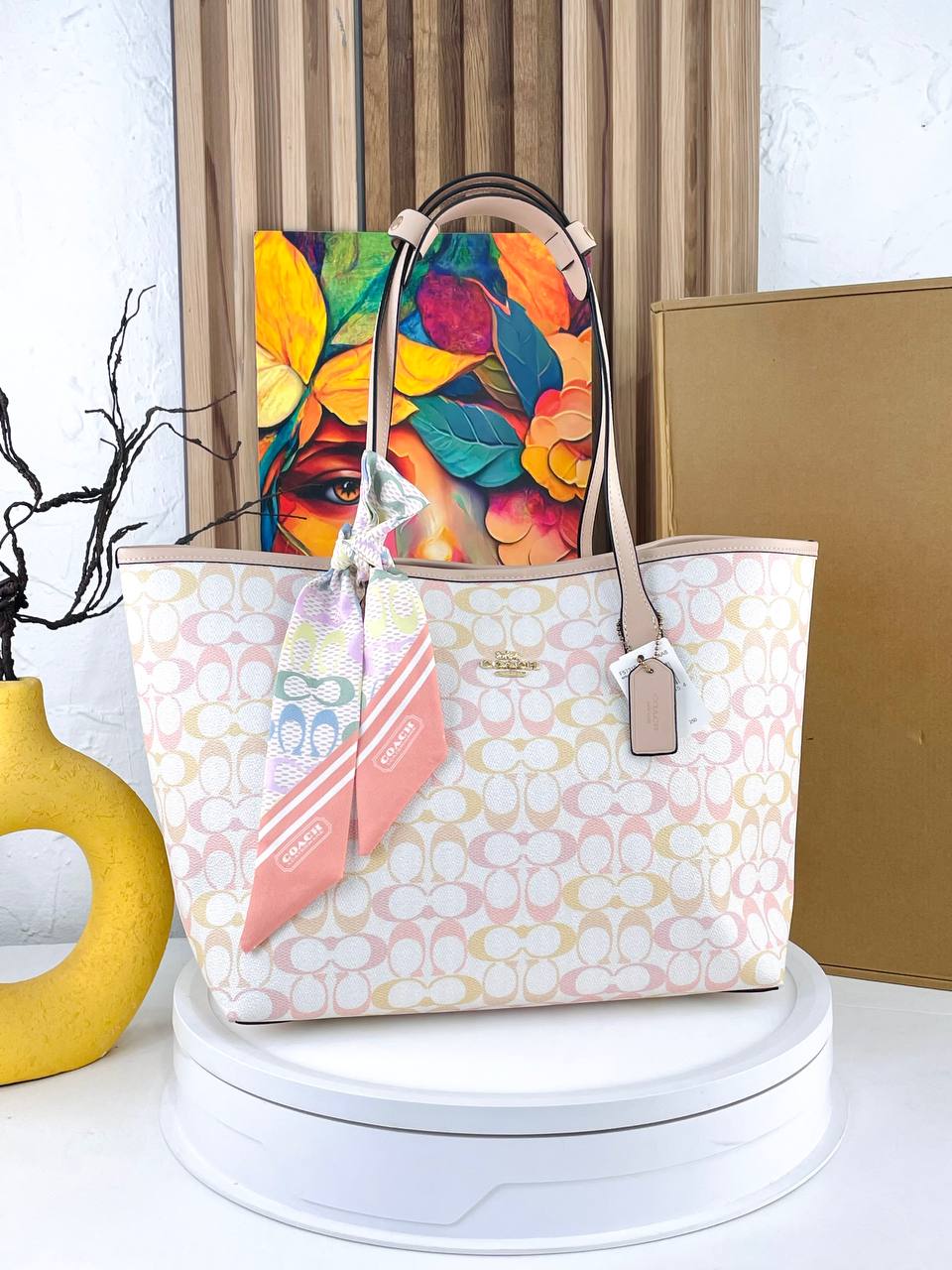 Coach City Tote Bag In Signature Canvas