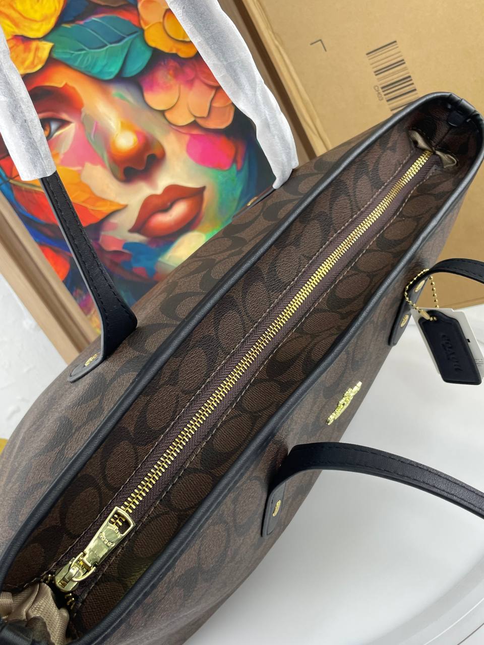 Coach city tote bag in signature canvas