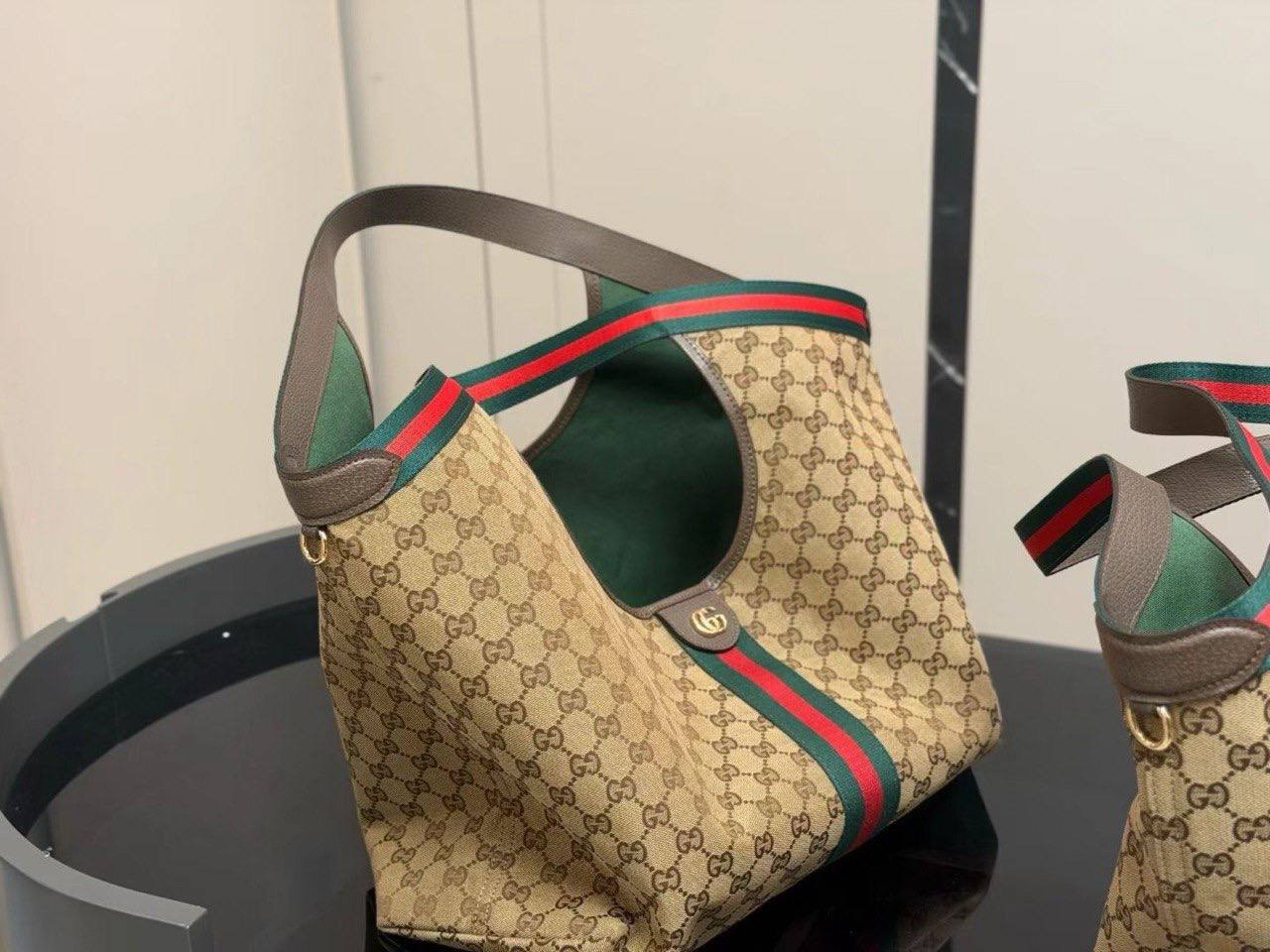 Gucci Giglio Tote Bag