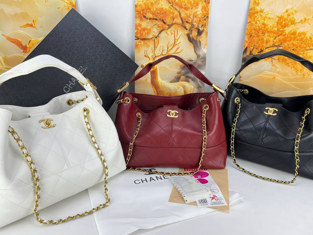 Chanel 25A Shopping Bag