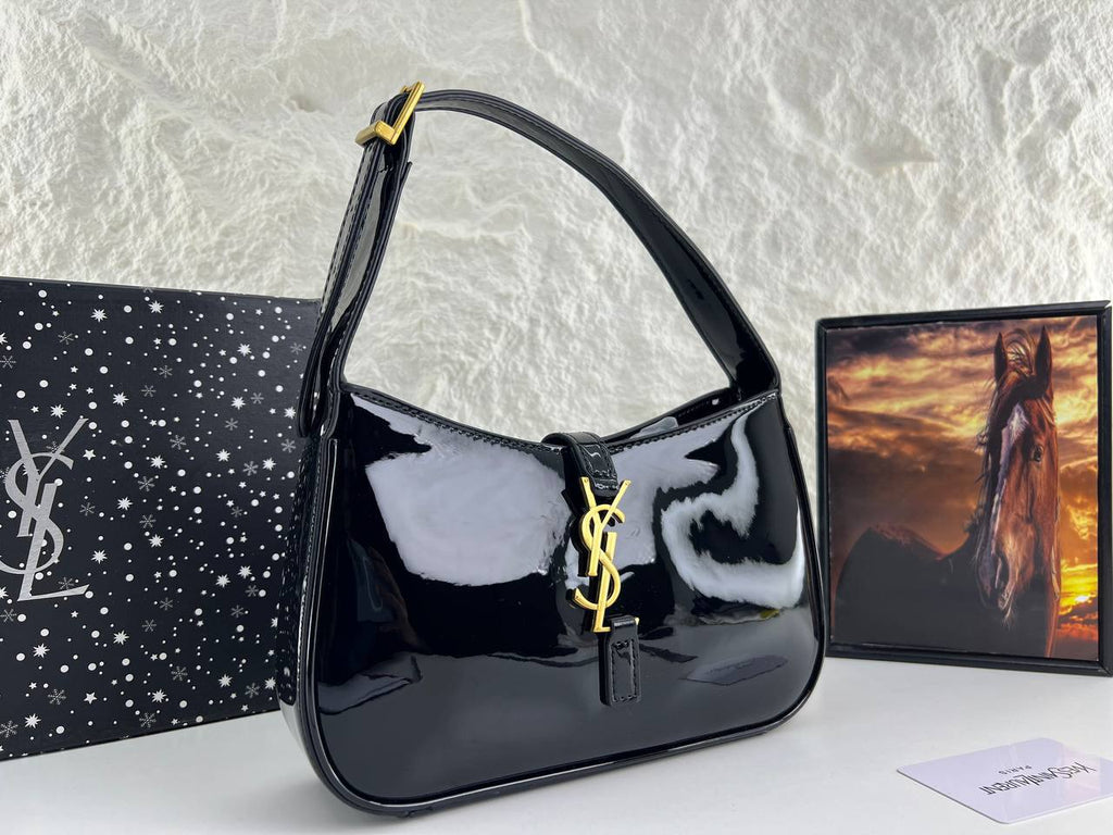 Saint Laurent Le 5 à 7 Shoulder Bag